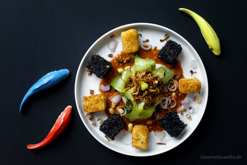 Paksoi with shallot crunch and black and white tofu #recipe #gourmetguerilla #vegan